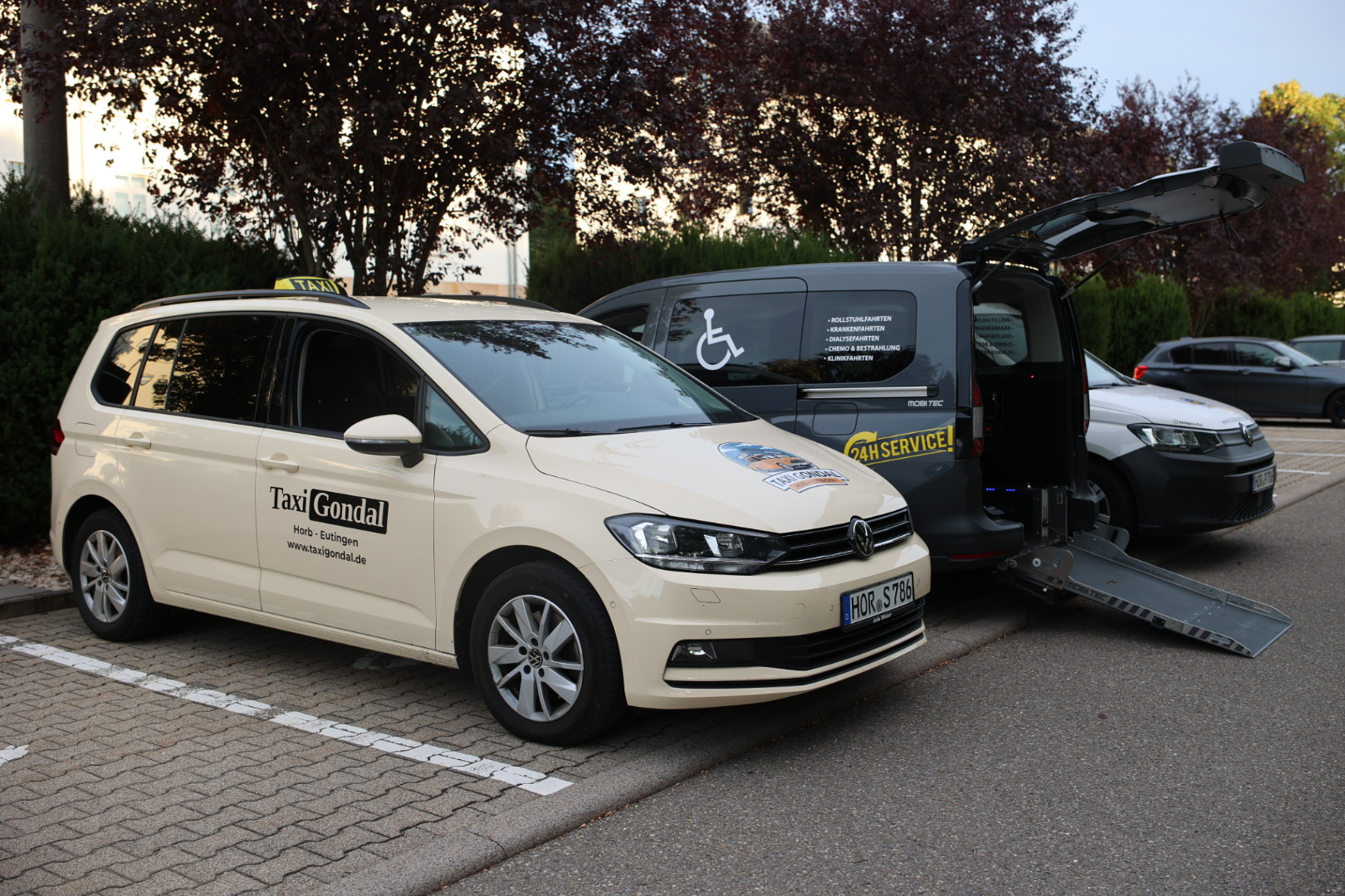 VW Touran (7-Sitzer) – Bild 1 von 3